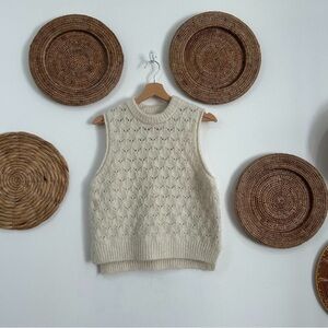 Universal Thread Neutral Off-White Sweater Vest Sleeveless Tank Top XS